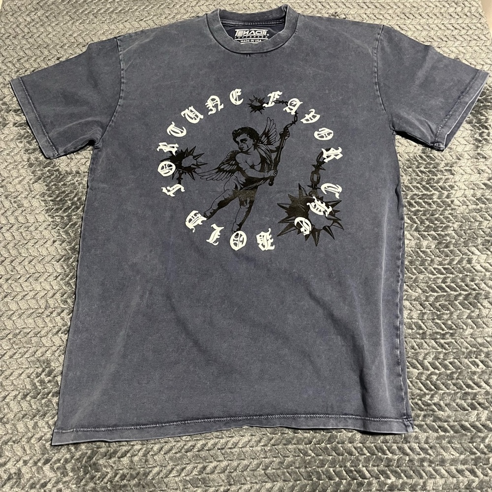 Tenaciti graphic shirt